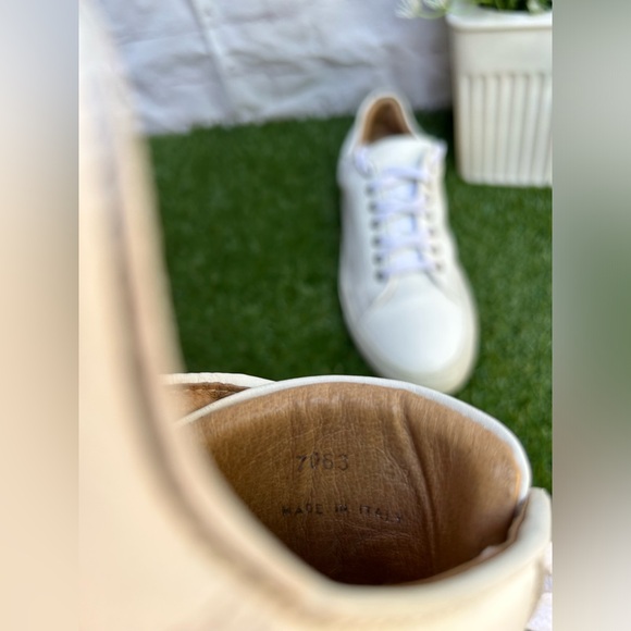 WINGS + HORNS CLASSIC LOW
$343.00
COLOR 
WHITE
Size 42 - Picture 16 of 17